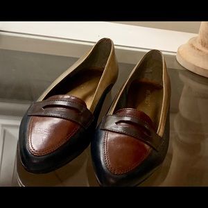 Classic beautiful Leather Westies loafers.